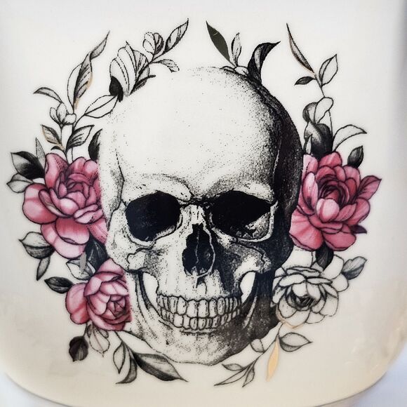 Skull & Roses Teacup & Saucer Pink Unique Halloween Gothic Dishware Park Chateau - Picture 3 of 13